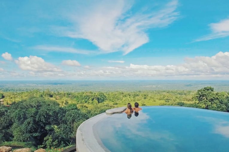 Origins Luxury Lodge – Floral, Kostarika | Exclusive Tours floral-pool
