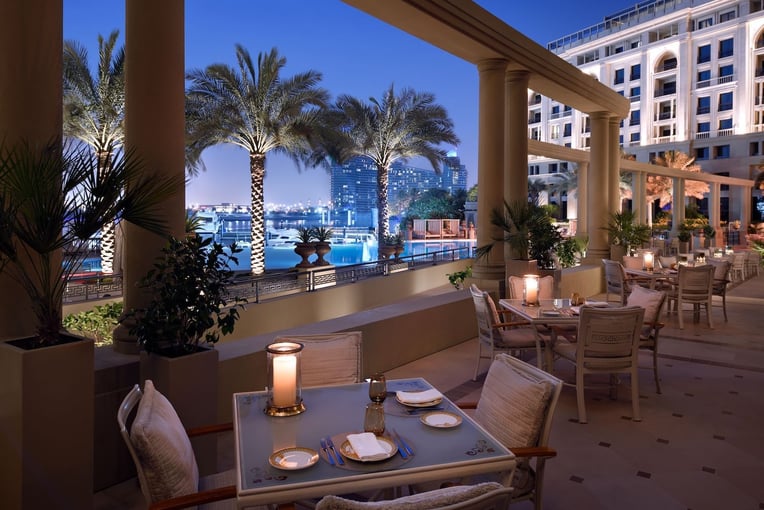 Palazzo Versace Dubai enigma-terrace-night-shot