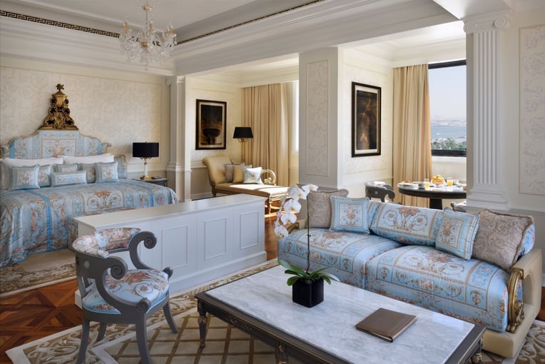 Palazzo Versace Dubai imperial-suite-bedroom