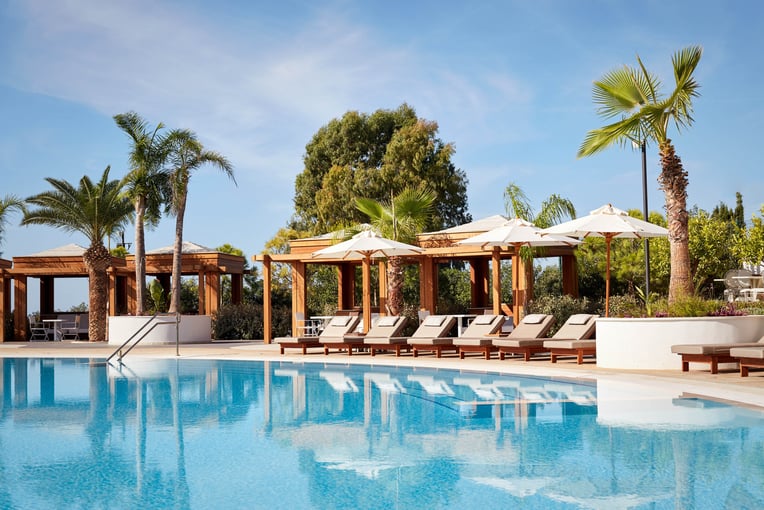 Parklane, Luxury Collection Resort & Spa pfomd-resort-pool-3402-hor-clsc