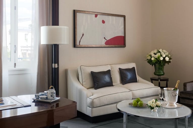 Peninsula Paris ppr-deluxe-suite-living-room-1-1074