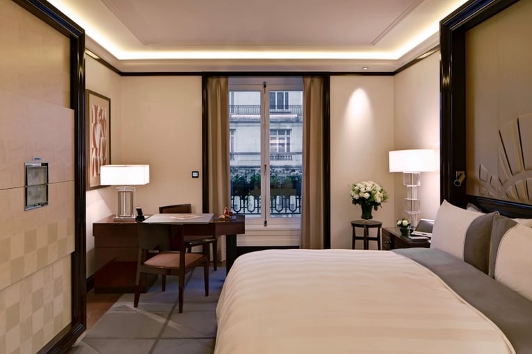 Peninsula Paris ppr-superior-room-bedroom-2-1074