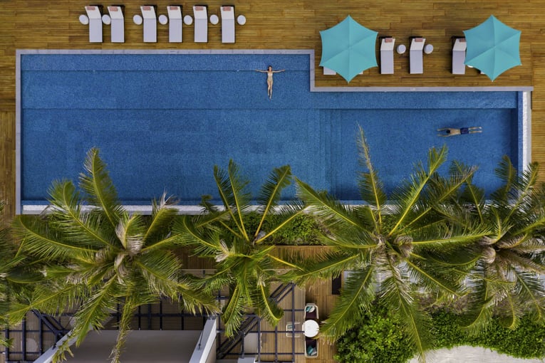 Pullman Maldives Maamutaa 19_The-HUB-Pool-Birds-View-1