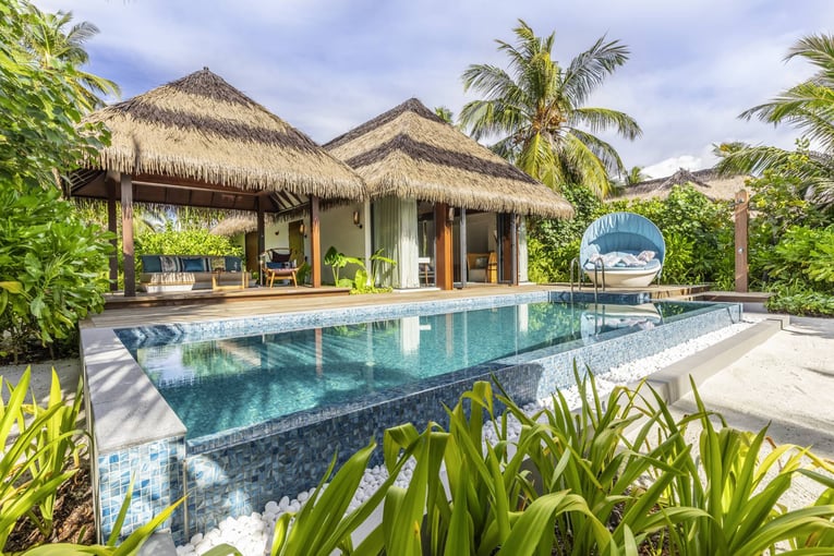 Pullman Maldives Maamutaa 30_Beach-Pool-Villa-Exterior-1