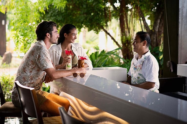 Raffles Seychelles RPS_Pool-Bar