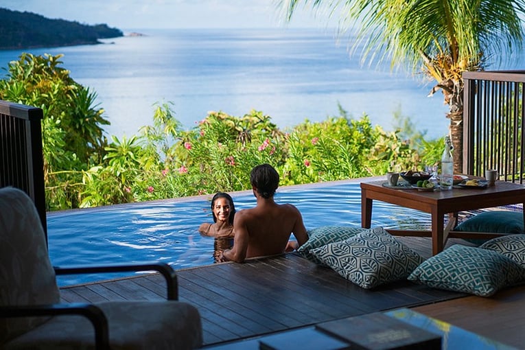 Raffles Seychelles RPS_Pool-Villa-Couple