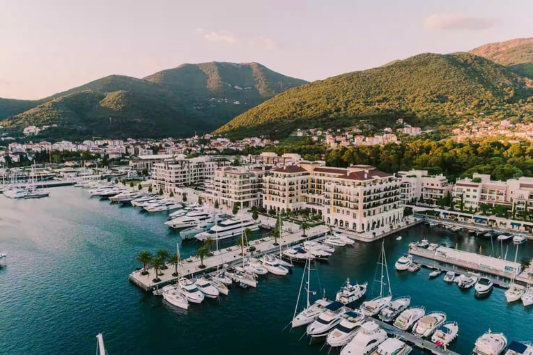 Regent Porto Montenegro 1_1_Droneshot-1