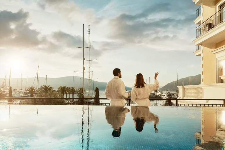 Regent Porto Montenegro regent-tivpm-porto-montenegro-gallery-infinity-pool-1681x1036-1