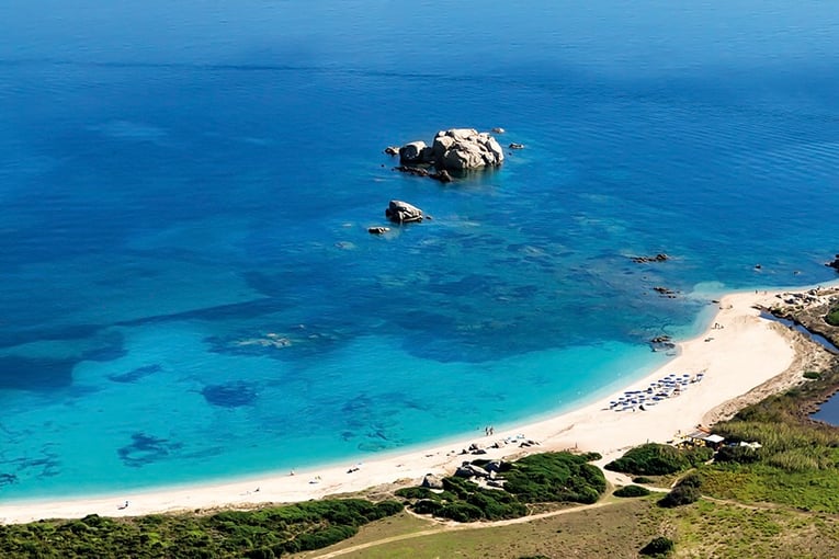 Resort Valle dell’Erica Thalasso & SPA Spiaggia-La-Licciola-aerea_sito