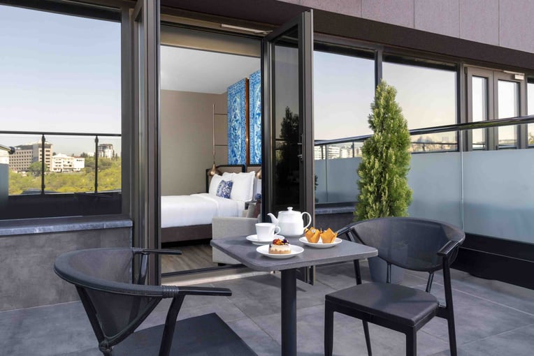 Ritz-Carlton, Istanbul istrz-balcony-2025-hor-clsc