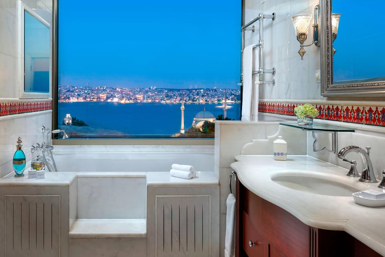 Ritz-Carlton, Istanbul istrz-bathroom-0407-hor-clsc-1