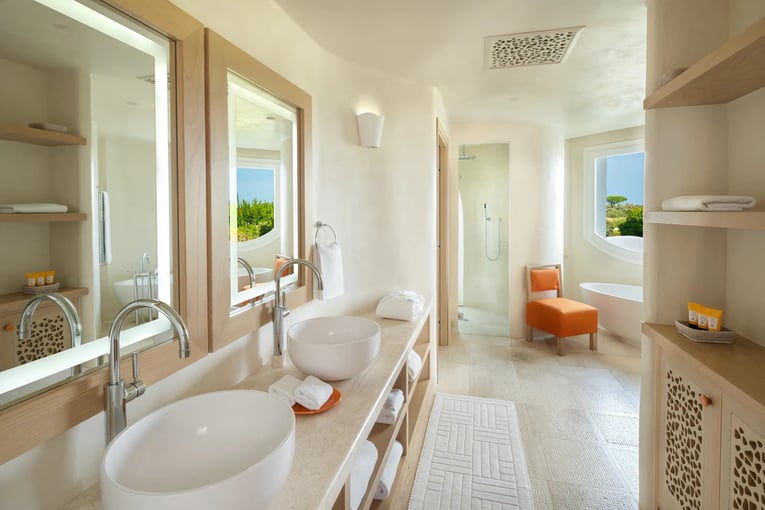 Romazzino, A Luxury Collection olbrl-smeralda-bathroom-3739-hor-clsc-1