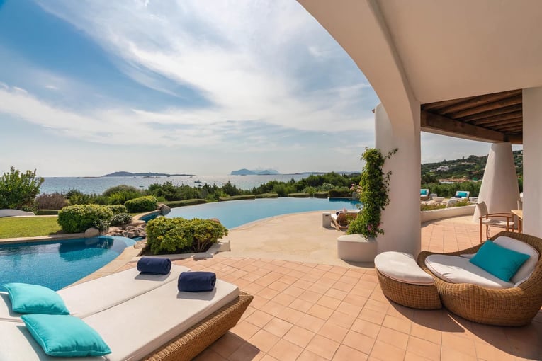 Romazzino, A Luxury Collection olbrl-smeraldaexterior-poolseaview-3749-hor-clsc-1
