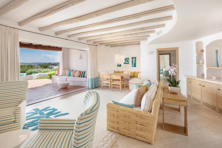 Romazzino, A Luxury Collection olbrl-villasmeralda-livingroom-3743-hor-clsc-1