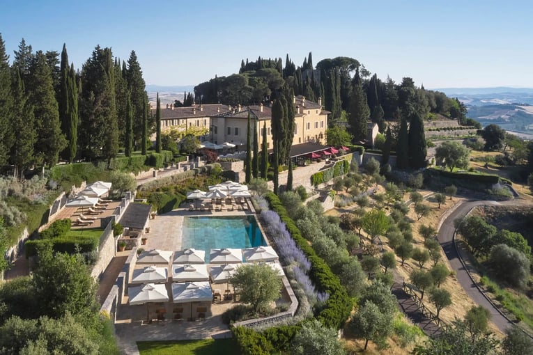 Rosewood Castiglion del Bosco, Itálie – Montalcino | Exclusive Tours RWCDB_DroneBorgo_June2022_WIDE-LARGE-16-9