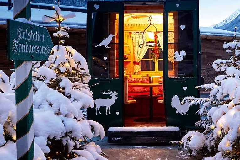 SPA Hotel Jagdhof Fondue-Gondel-SPA-Hotel-Jagdhof_Winter