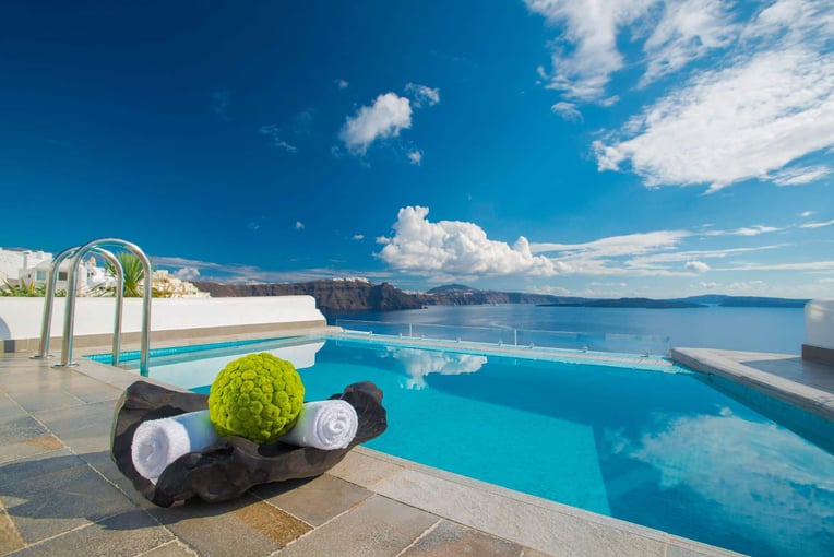 Santorini Secret Suites & Spa Grand-pool
