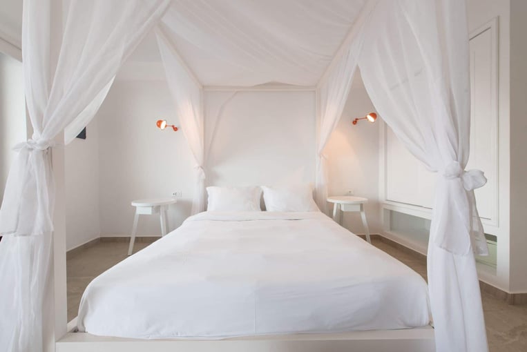 Santorini Secret Suites & Spa Infinity-bedroom