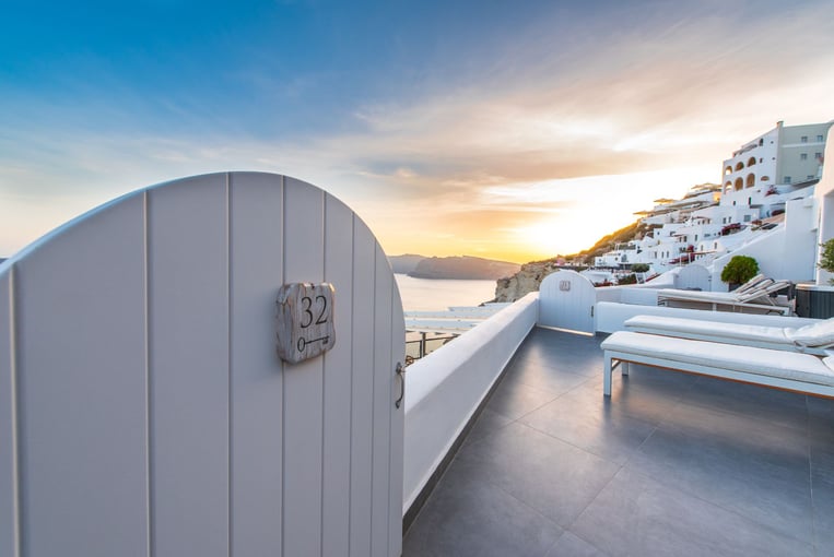 Santorini Secret Suites & Spa Premium-Entrance
