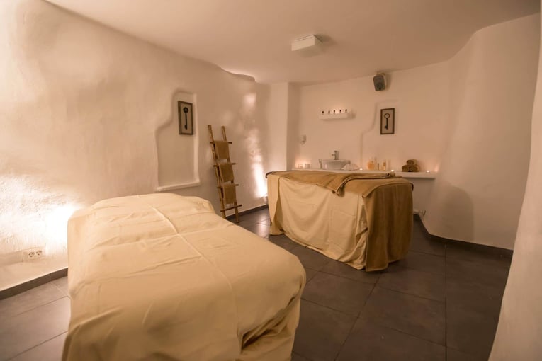 Santorini Secret Suites & Spa Spa-11