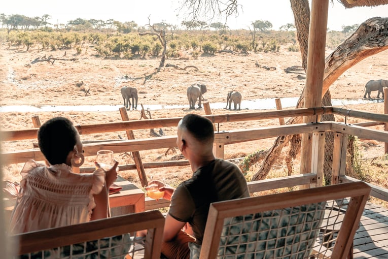 Savute Elephant Lodge, A Belmond Safari, Botswana – Chobe National Park | Exclusive Tours saf-sel-lei-activity-breakfast-with-elephants04