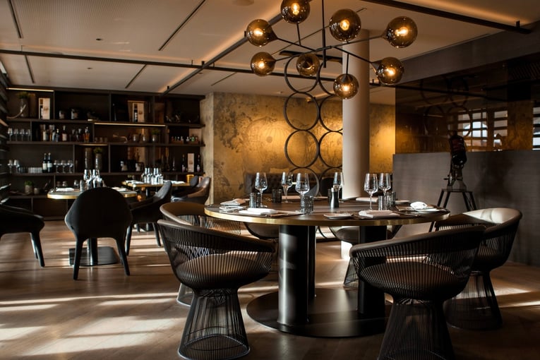 Schlosshotel Fiss beef-club-design-interior-grossaufnahme-03