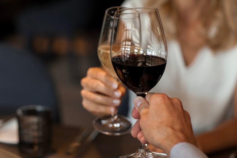 Schlosshotel Fiss erlesene-auswahl-fuer-weinliebhaber-im-beef-club-02