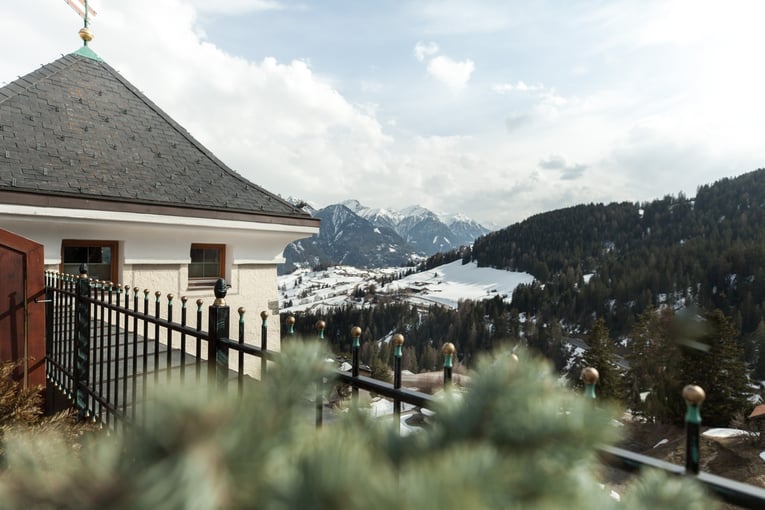 Schlosshotel Fiss suite_saphire_panorama_ausblick_berge