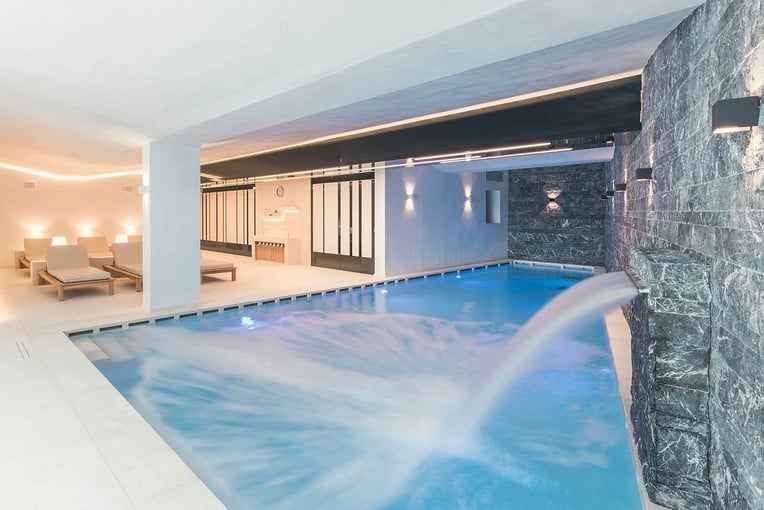 Schlosshotel Ischgl csm_galerie_spa_hallenbad_schlosshotel-Ischgl_7f59498b48 2