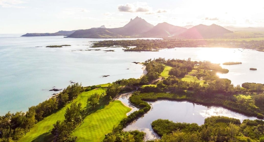 golfové hřiště, moře