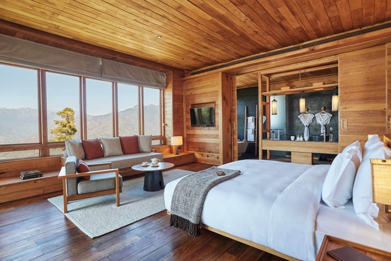 Six Senses Bhútán, Bhútán | Exclusive Tours 1_One-Bedroom_Villa_bedroom_Paro