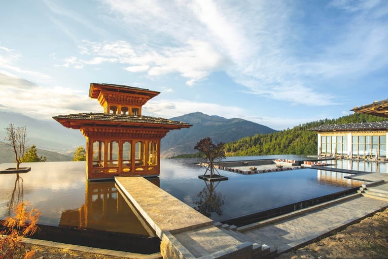 Six Senses Bhútán, Bhútán | Exclusive Tours Praying_Pavilion_at_Reflecting_Pond