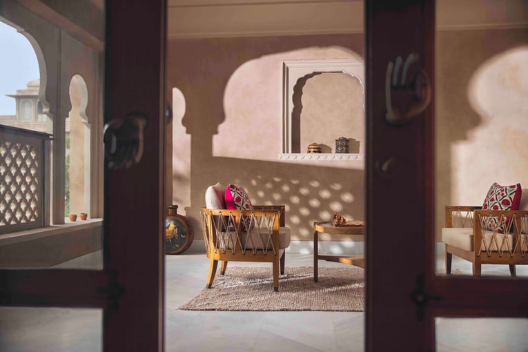 Six Senses Fort Barwara, Indie – Rajasthan Aravali Suite Balcony (2)