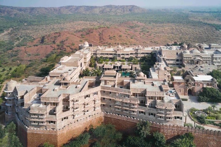 Six Senses Fort Barwara, Indie – Rajasthan Fort Exterior View