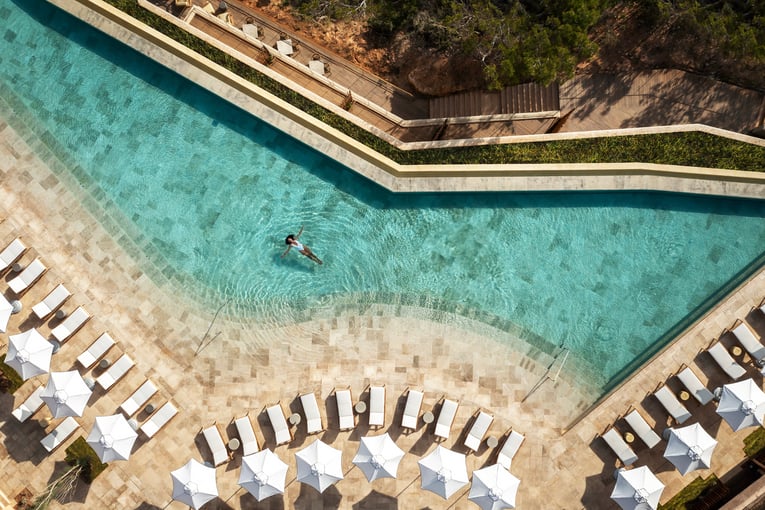 Six Senses Ibiza, Španělsko – Ibiza | Exclusive Tours Swimming_Pool_aerial