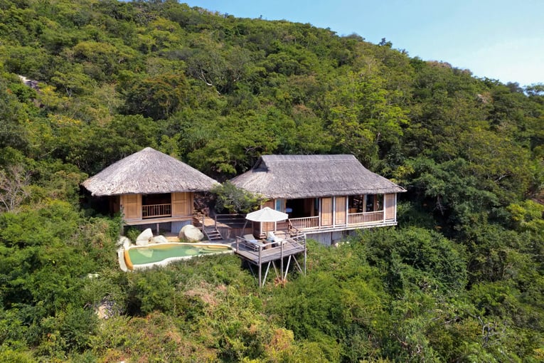 Six Senses Ninh Van Bay ninh_van_bay_vietnam_hill_top_pool_villa-aerial (1)