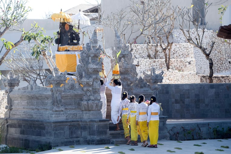Six Senses Uluwatu uluwatu-bali-resort-temple-2