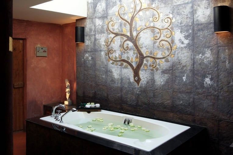 Sofitel Angkor Phokeethra Golf & Spa Resort Sofitel-AP_SoSpa-Jacuzzi