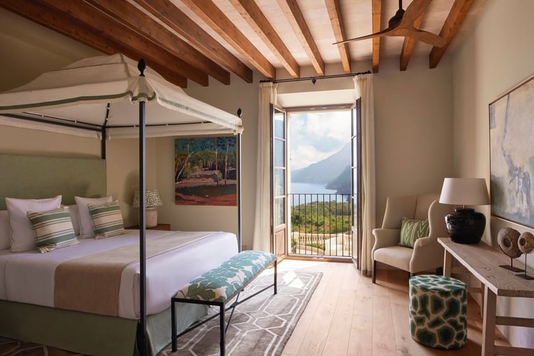 Son Bunyola Hotel son-bunyola-hotel-deluxe-suite-17-2-1440x872-q90