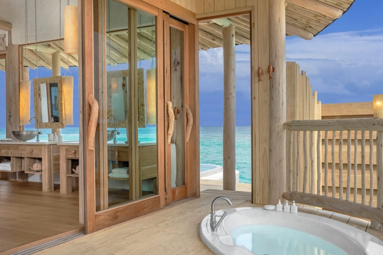 Soneva Fushi 14565_Soneva-Fushi-1-Bedroom-Water-Retreat-with-Slide-1600x900