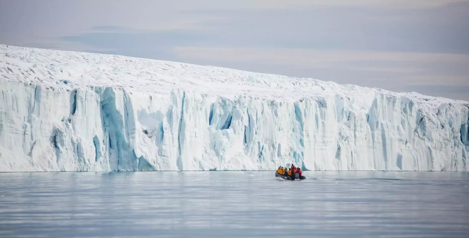 Spitsbergen Highlights brasvellbreen-zodiac-cruise-svalbard-acaciajohnson-1.jpg-1