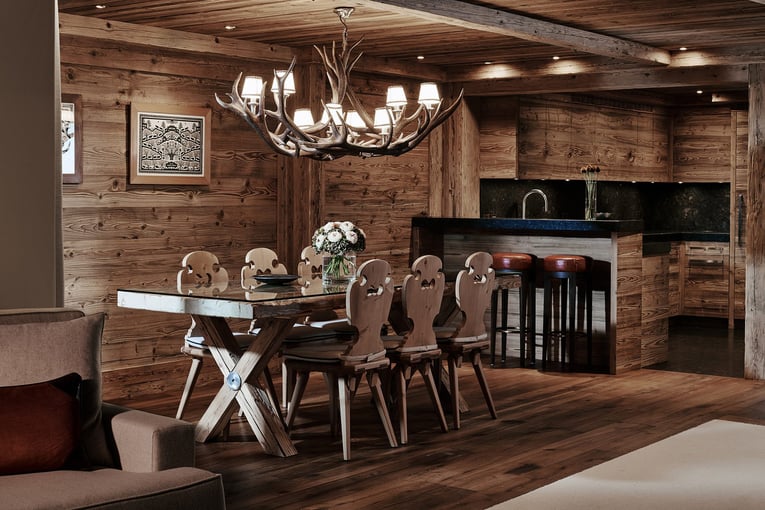 The Alpina Gstaad, Švýcarsko – Gstaad thealpinagstaad_roomssuites_0037_1920-1