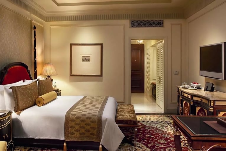 The Leela Palace, Indie – Nové Dillí royal-club-room-leela-palace-hotel-delhi.jpg