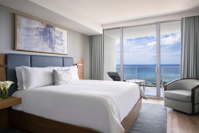 The Ritz-Carlton Residences Waikiki Beach rcw_apt3303_master_bed_v1