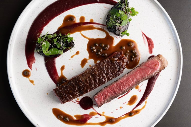 The Ritz-Carlton Residences, Havaj – Oahu_50615978-La Vie - American Wagyu Steak