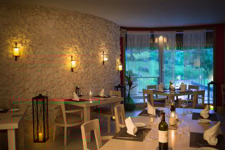 The St. Regis Bora Bora Resort bobxr-far-niente-ristorante-3987-hor-clsc