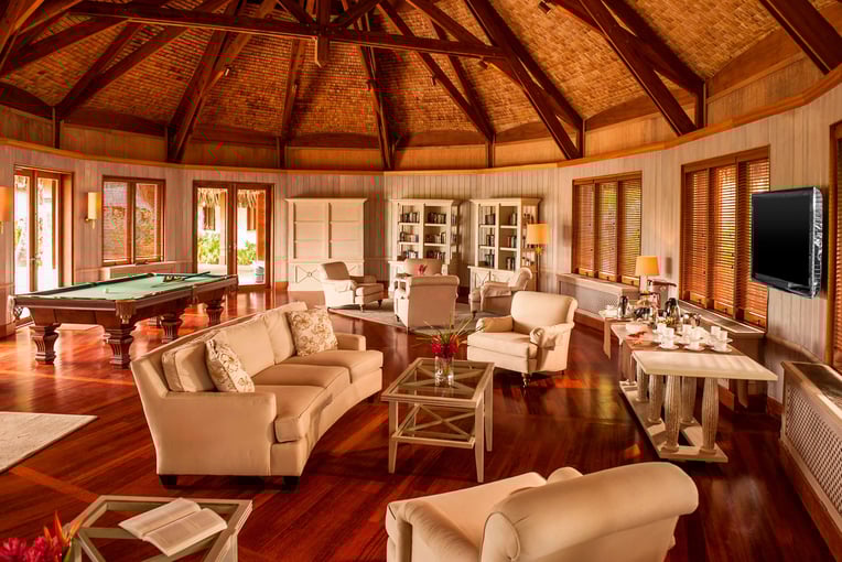 The St. Regis Bora Bora Resort bobxr-library-3969-hor-clsc