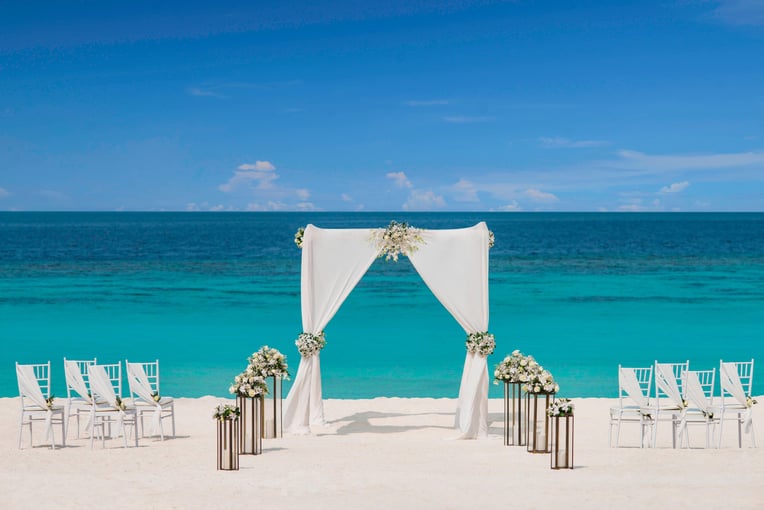 The St. Regis Maldives Vommuli Resort mlexr-beach-wedding-2707-hor-clsc