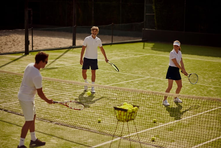 The St. Regis Mardavall Mallorca Resort pmixr-tennis-0948-hor-clsc