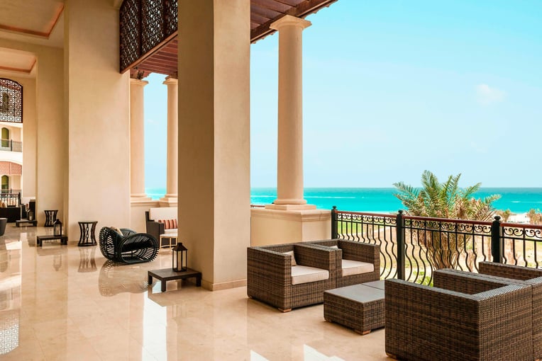 The St. Regis Saadiyat Island Resort auhxr-manhattan-lounge-0496-hor-clsc
